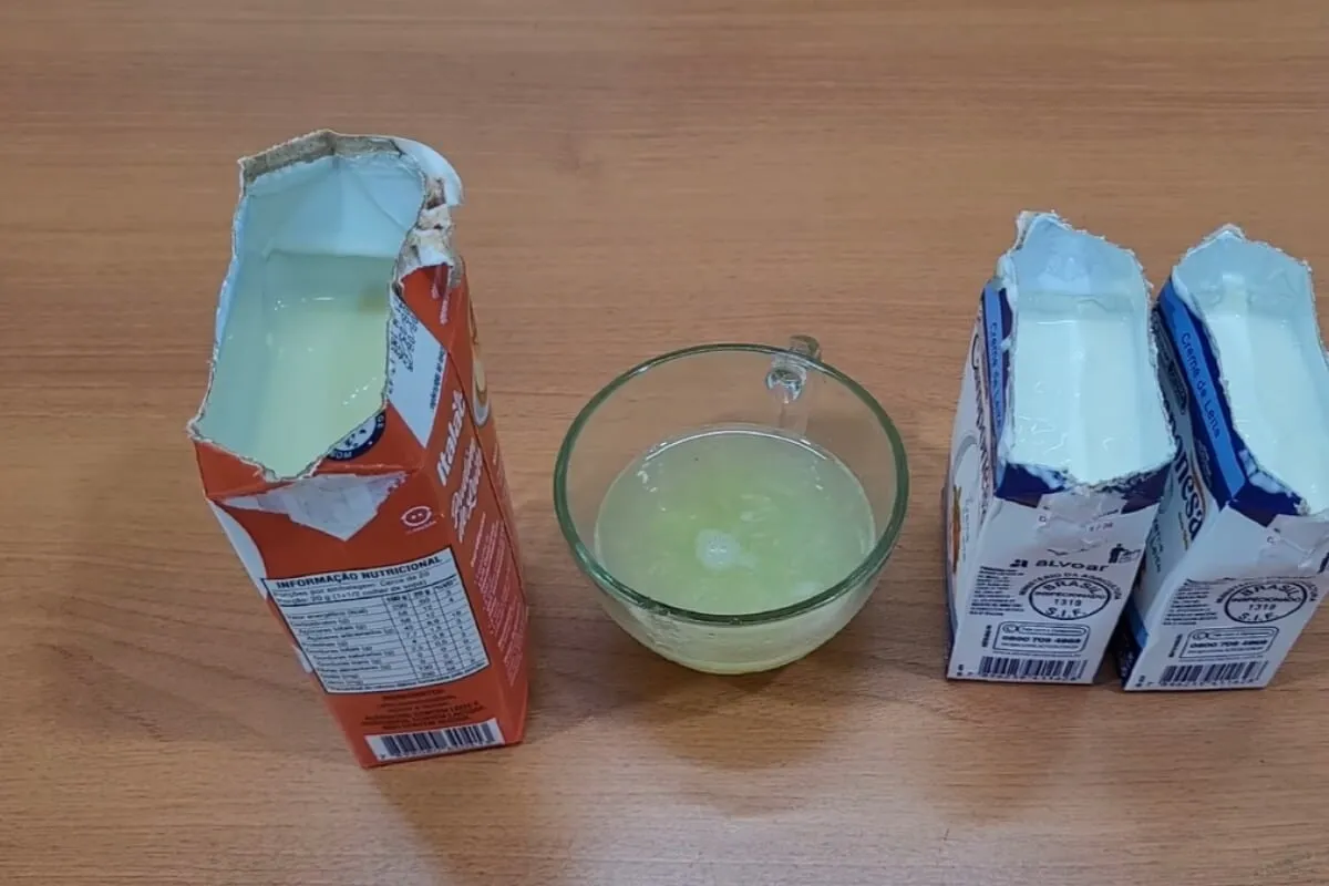 Sobremesa de limão cremosa e fácil feita com leite condensad