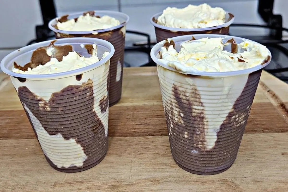 Sobremesa de maracujá com chocolate que não dá trabalho e to