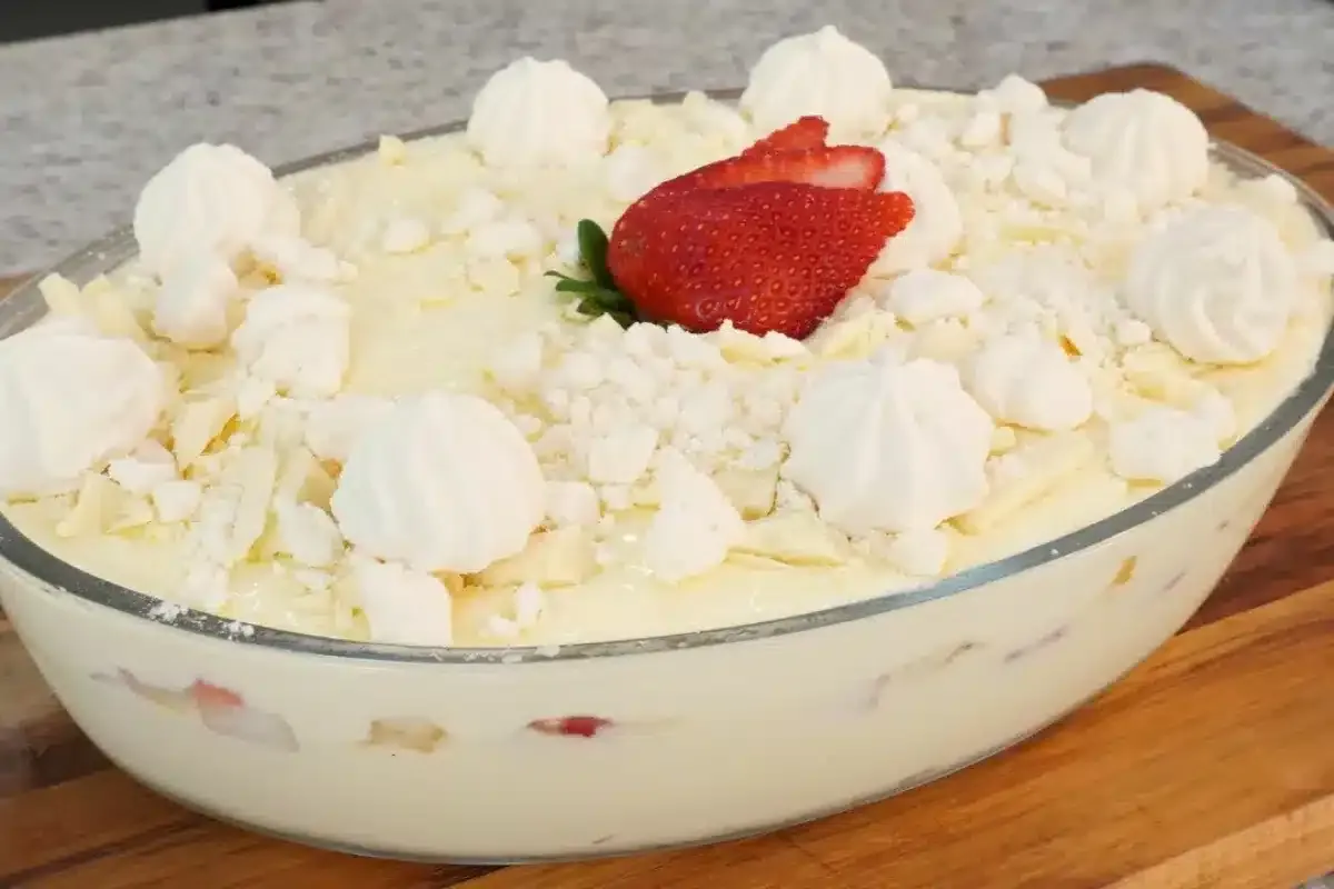 Sobremesa de morango cremosa e refrescante, para você garant