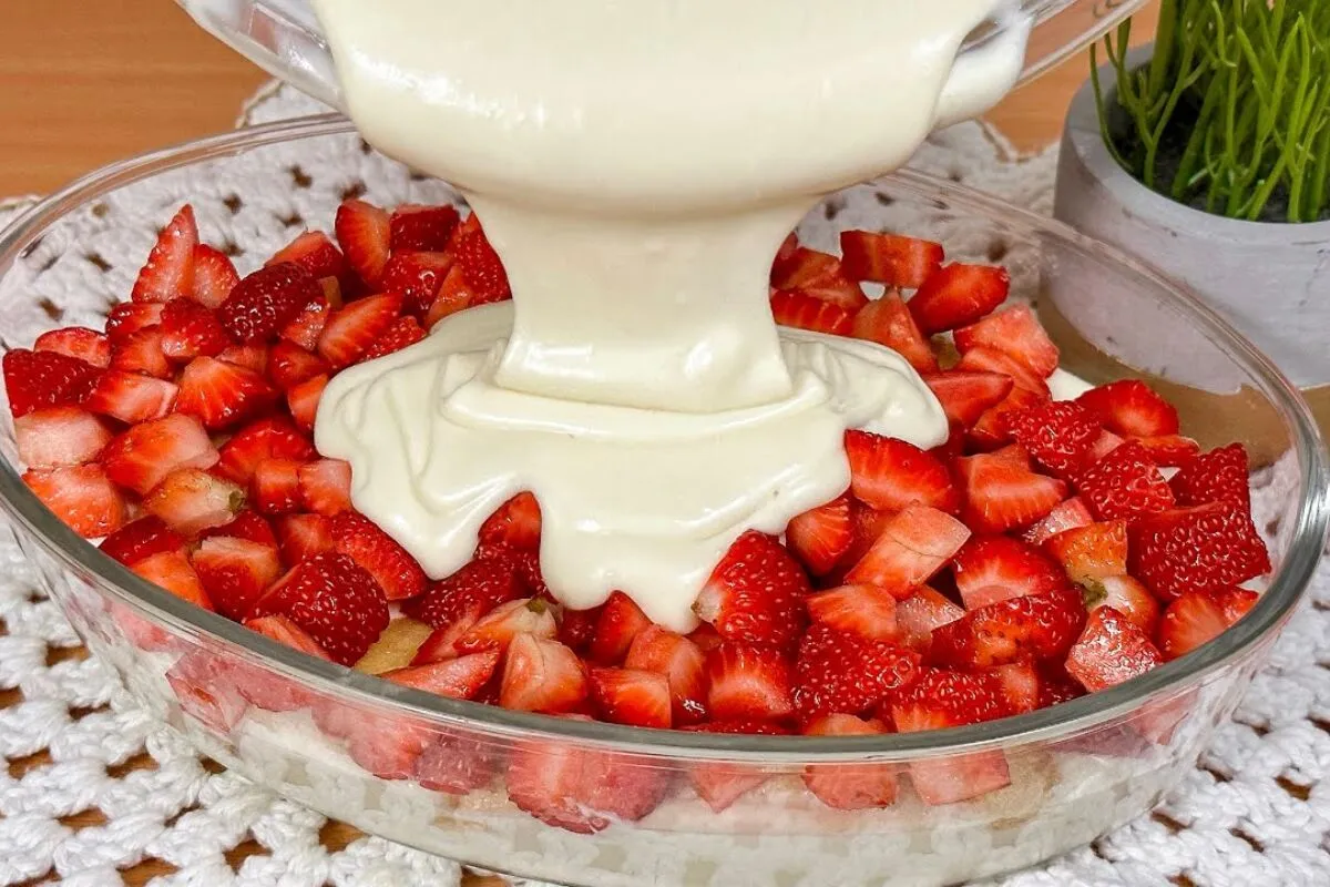 Sobremesa de morango irresistível e fácil de preparar, para
