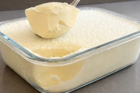 Sobremesa de Ninho deliciosa, que é só bater tudo no liquidi