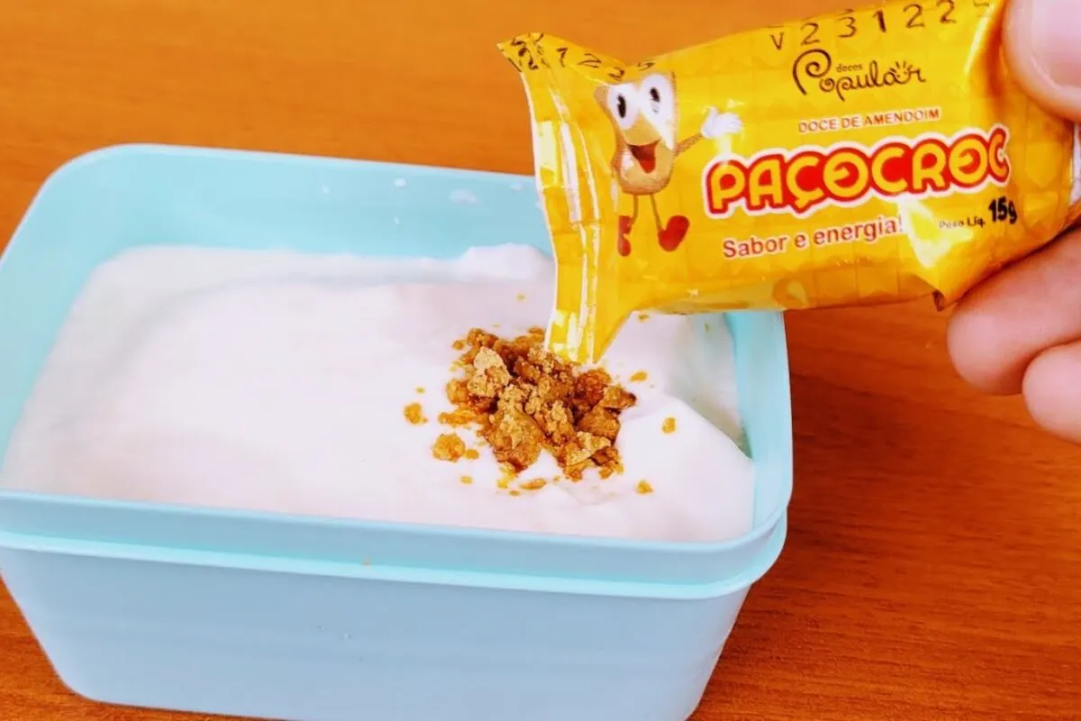 Sobremesa de paçoca fácil e deliciosa que fica pronta em pou