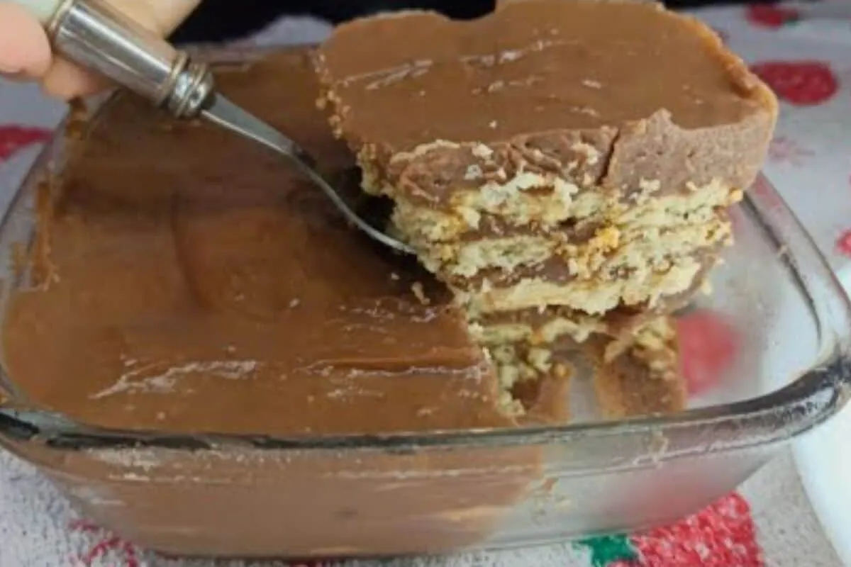 Sobremesa de pobre deliciosa e cremosa feita sem leite conde