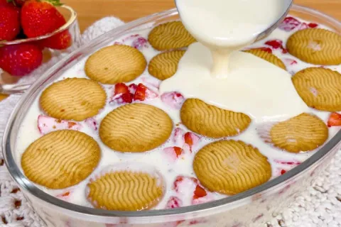 Sobremesa fácil, deliciosa e econômica feita no liquidificad