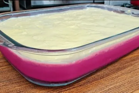 Sobremesa gelada de liquidificador deliciosa, que fica pront