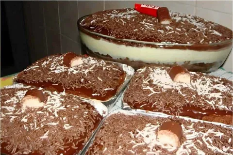 Sobremesa prestígio: a travessa de coco cremoso com ganache 