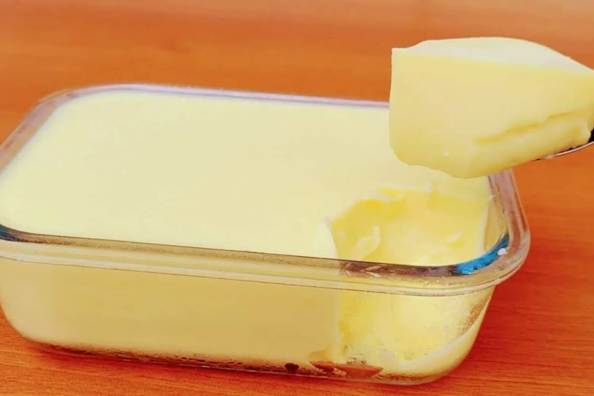 Sobremesa sem leite condensado e sem creme de leite: misturo