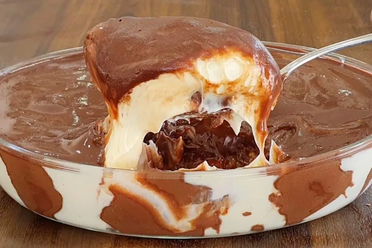 Sobremesa simples de chocolate: essa é a mais gostosa que eu