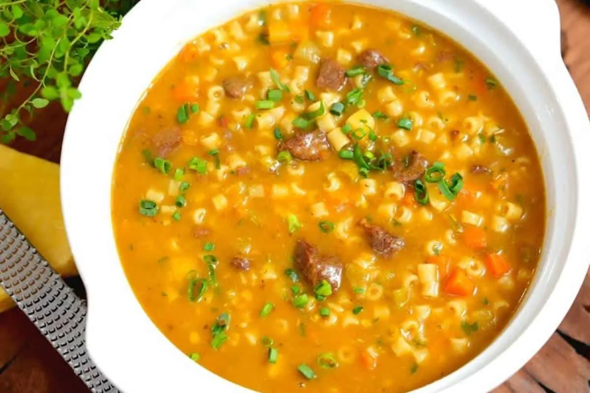 Sopa cremosa com legumes: dá vontade de comer todo dia de tã