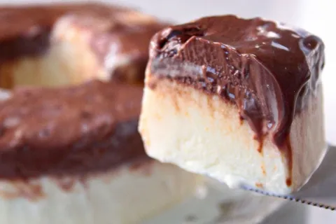 Sorvetão cremoso, uma sobremesa gelada que rende muito e tem