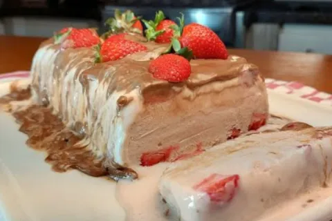 Sorvetão sensação: aprenda como fazer o melhor pudim de sorv