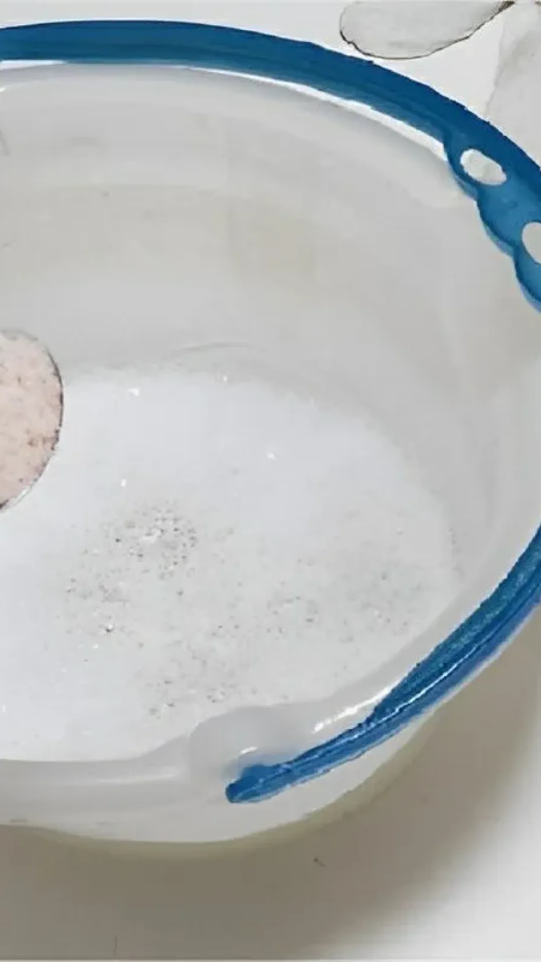 1 colher desse produto e o piso velho ficou como novo com esse impressionante limpa pisos caseiro