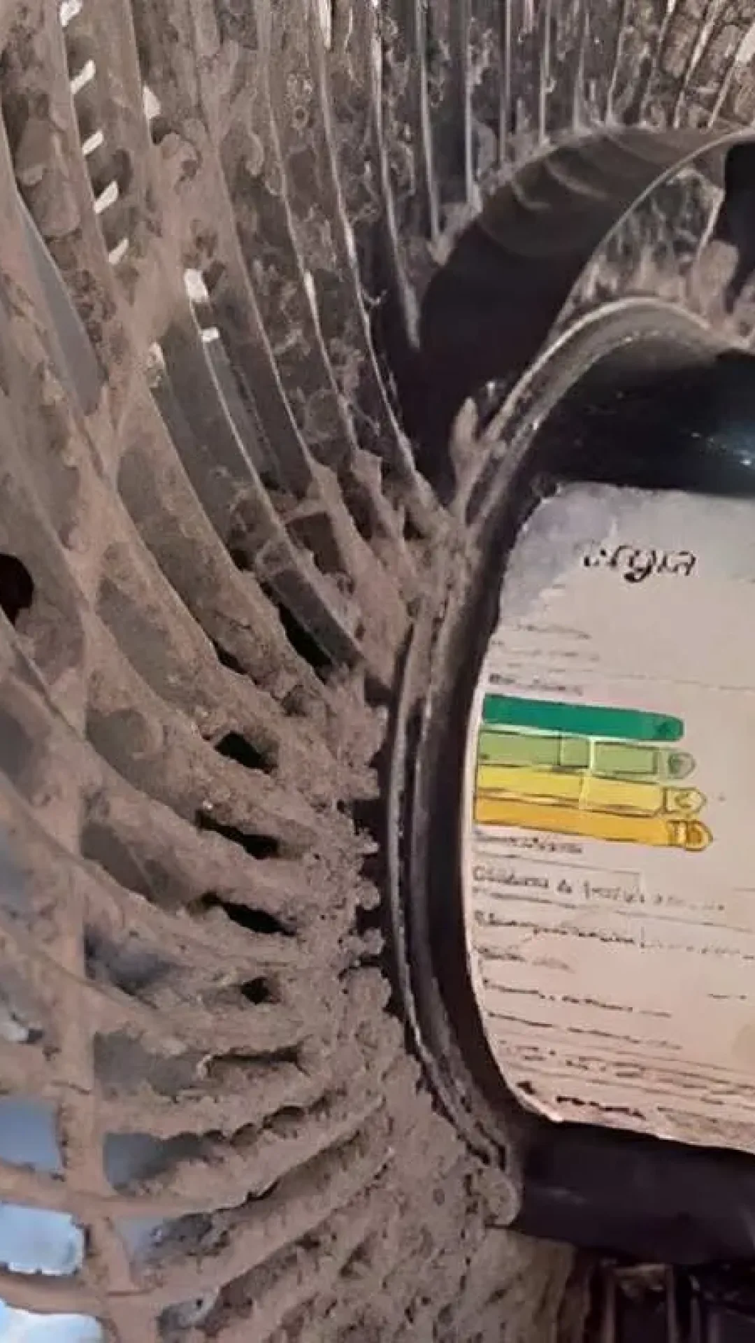 A forma correta de limpar ventilador sem precisar desmontar o aparelho