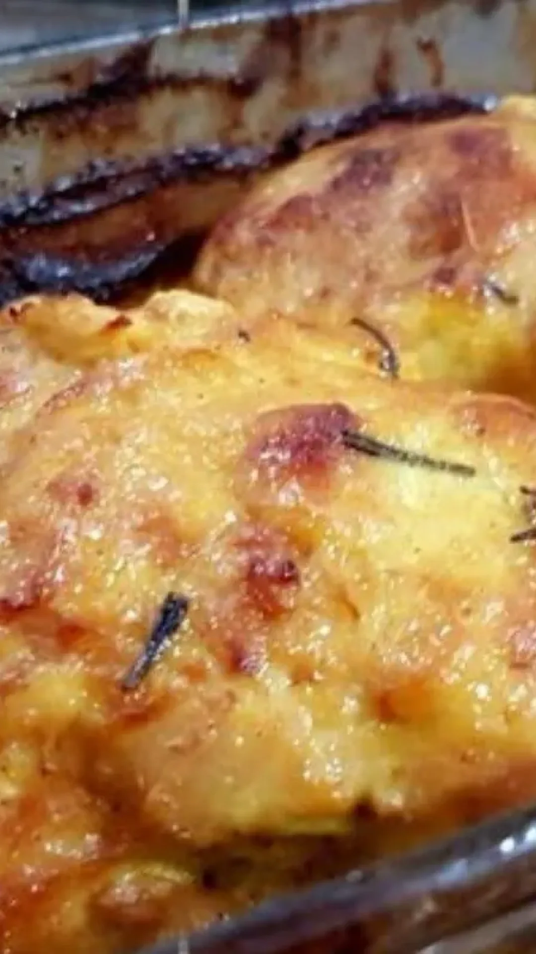 Aprenda a fazer peito de frango suculento e você nunca mais vai querer preparar de outro jeito