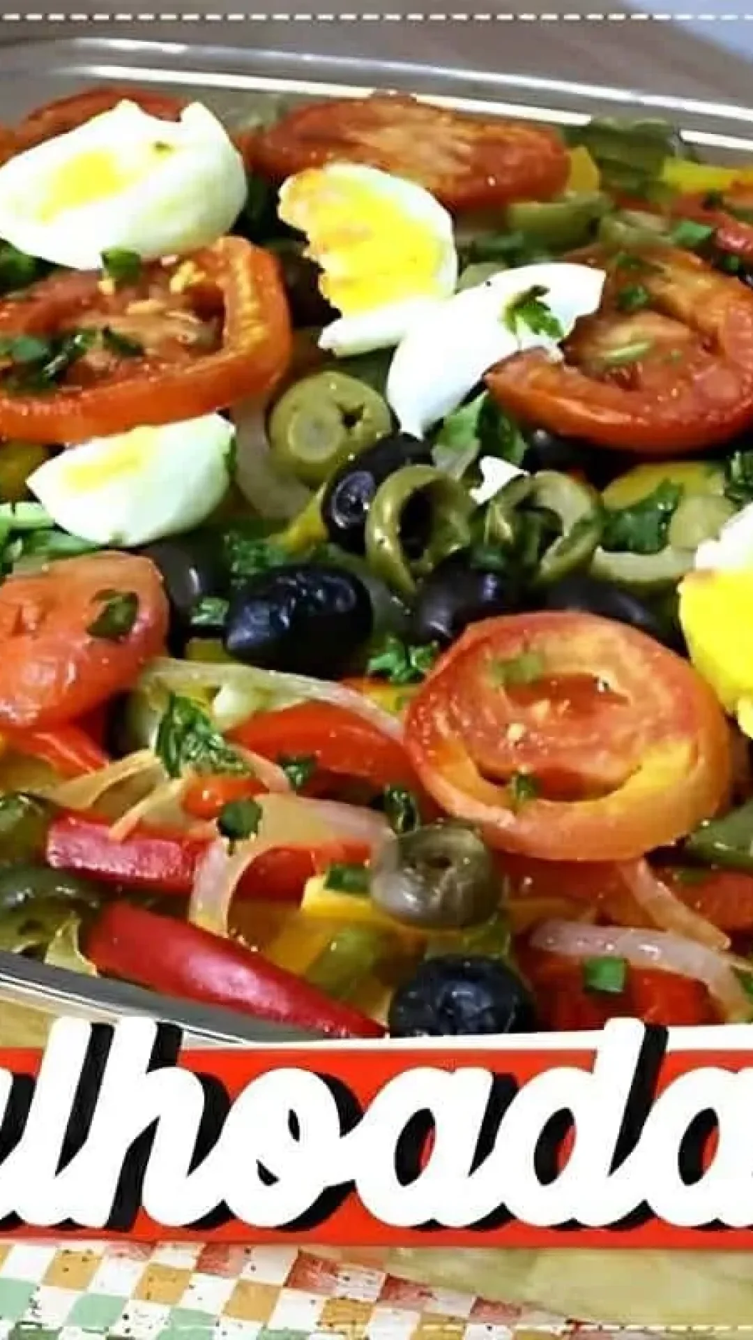 Aprenda a preparar uma bacalhoada à portuguesa super saborosa para sua ceia de natal