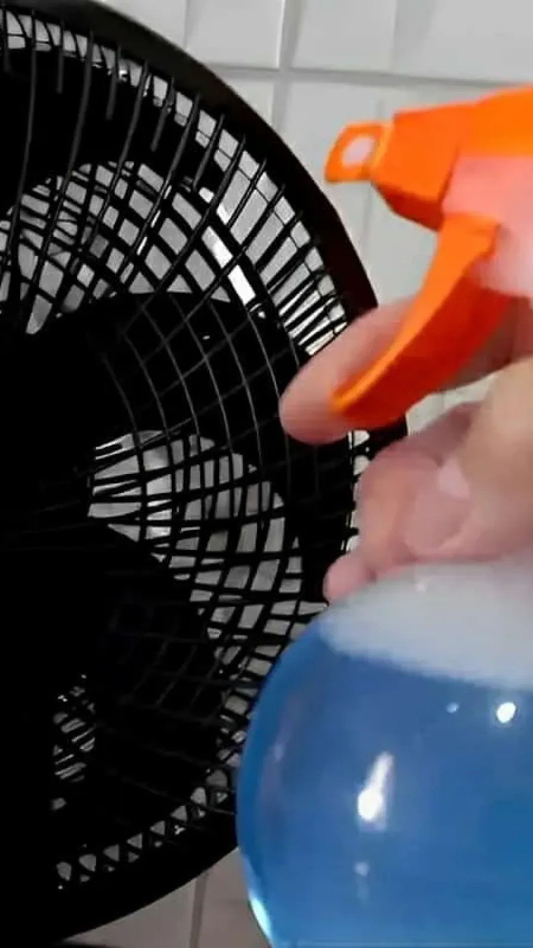 Aprendi como limpar ventilador de forma prática e deixá-lo como novo