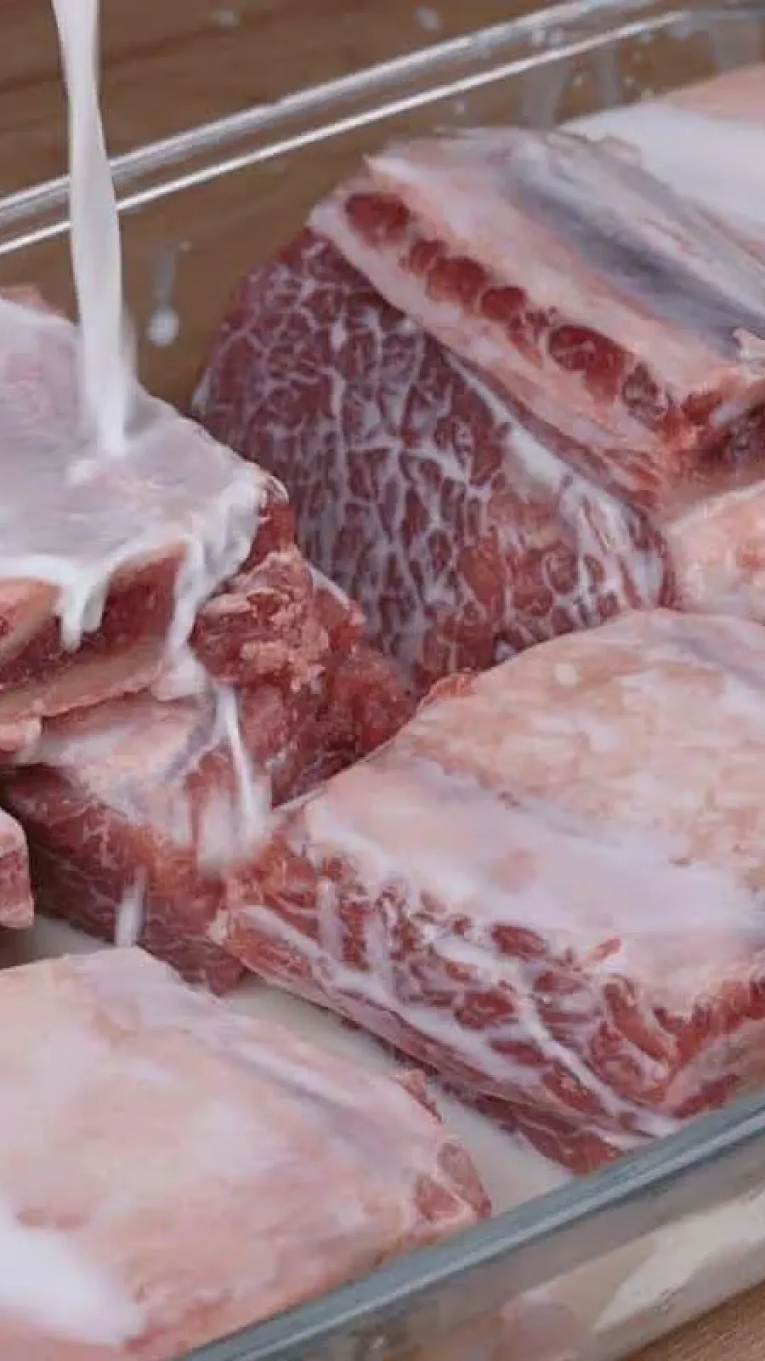 Aqui está a melhor receita de costela assada que você vai aprender hoje