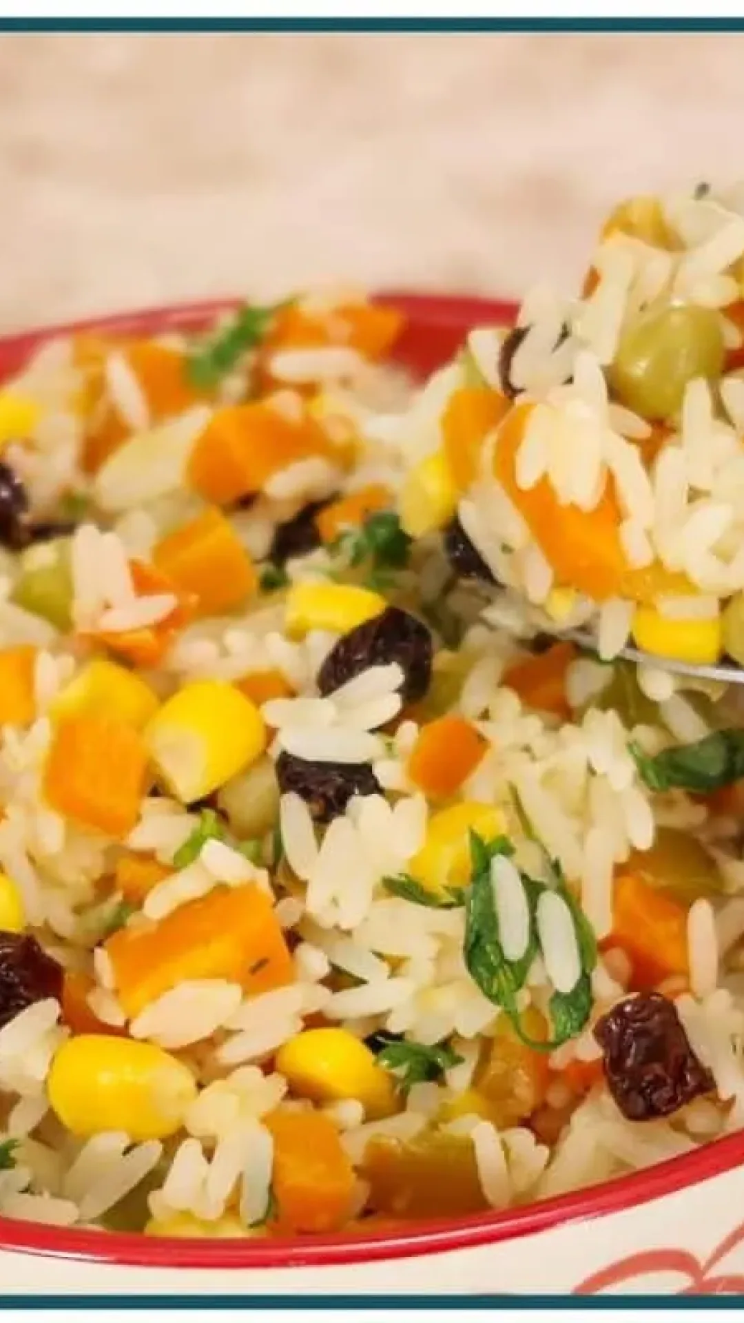 Arroz a grega soltinho, uma receita colorida e deliciosa para deixar o seu almoço especial