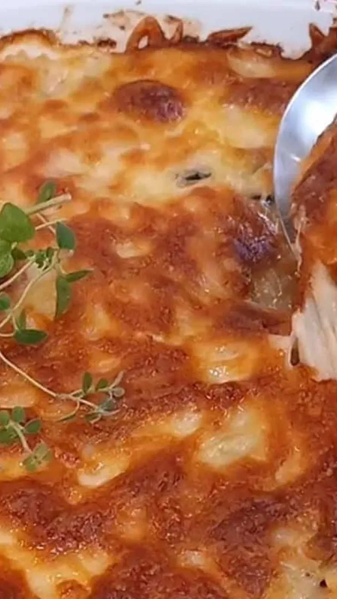 Arroz de forno rápido, fácil e completo, você aproveita as sobras e cria um prato delicioso