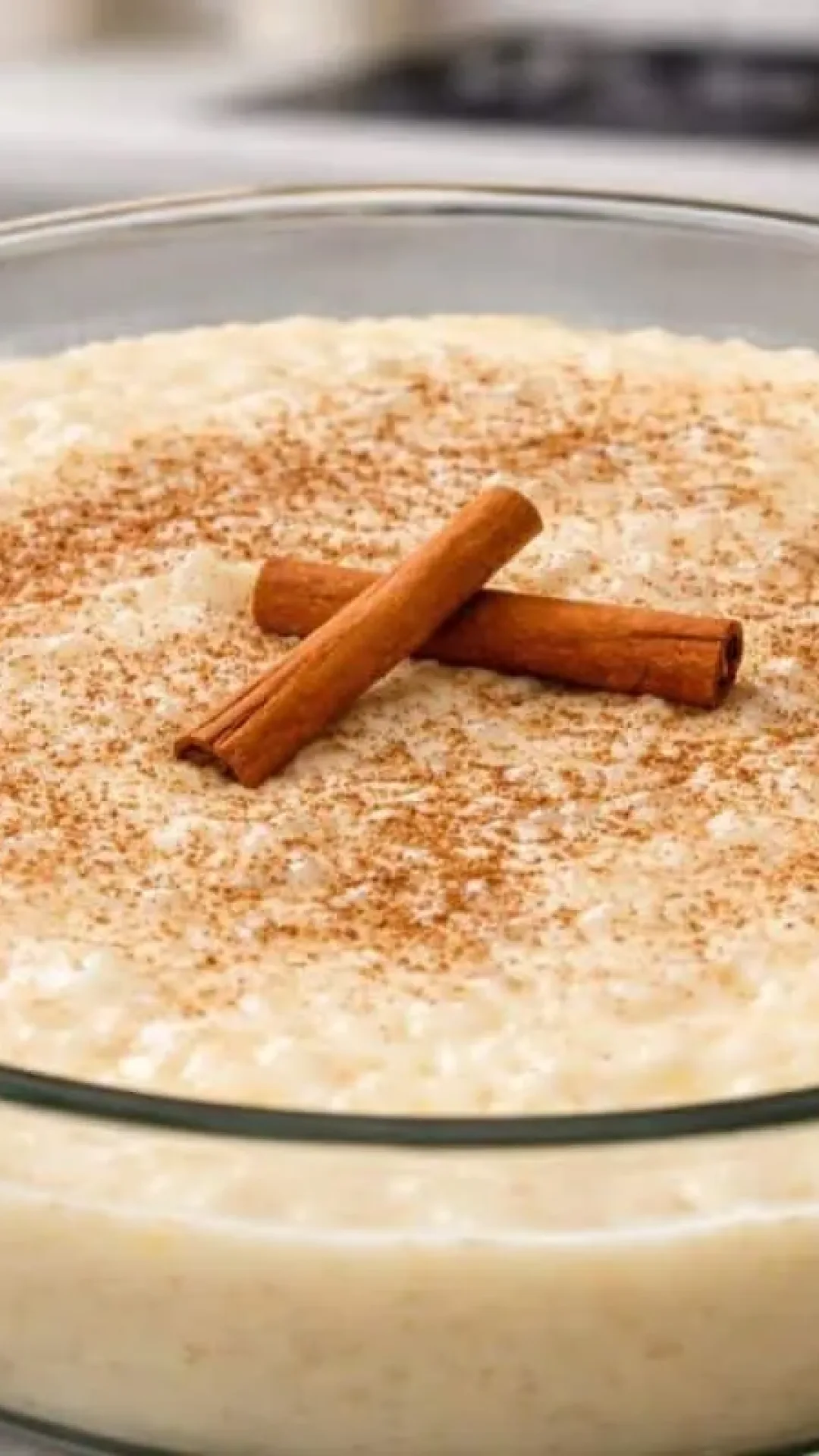 Arroz doce tradicional bem cremoso e com aquele toque acolhedor de receita de vó