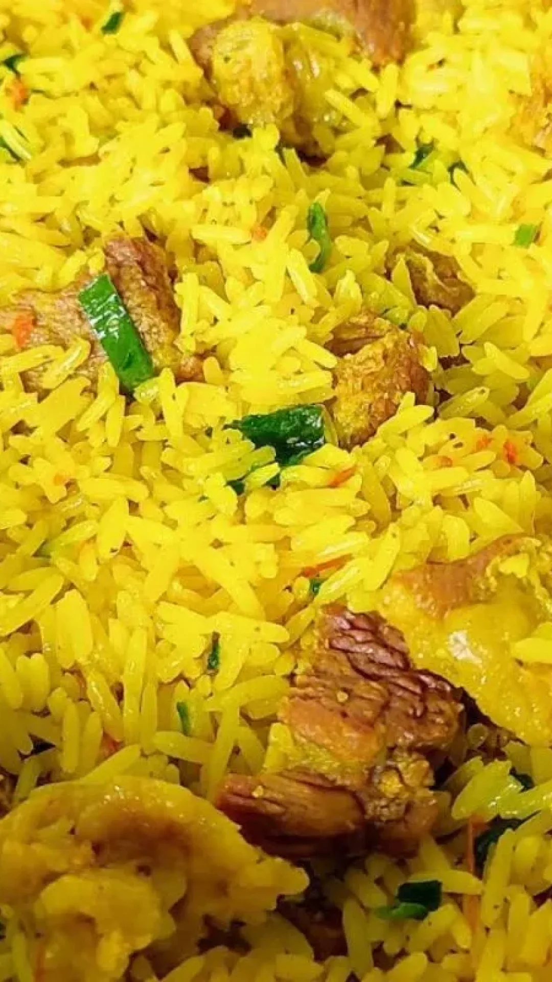 Arroz maria izabel: surpreenda a todos com este prato tradicional e cheio de sabor para o seu almoço