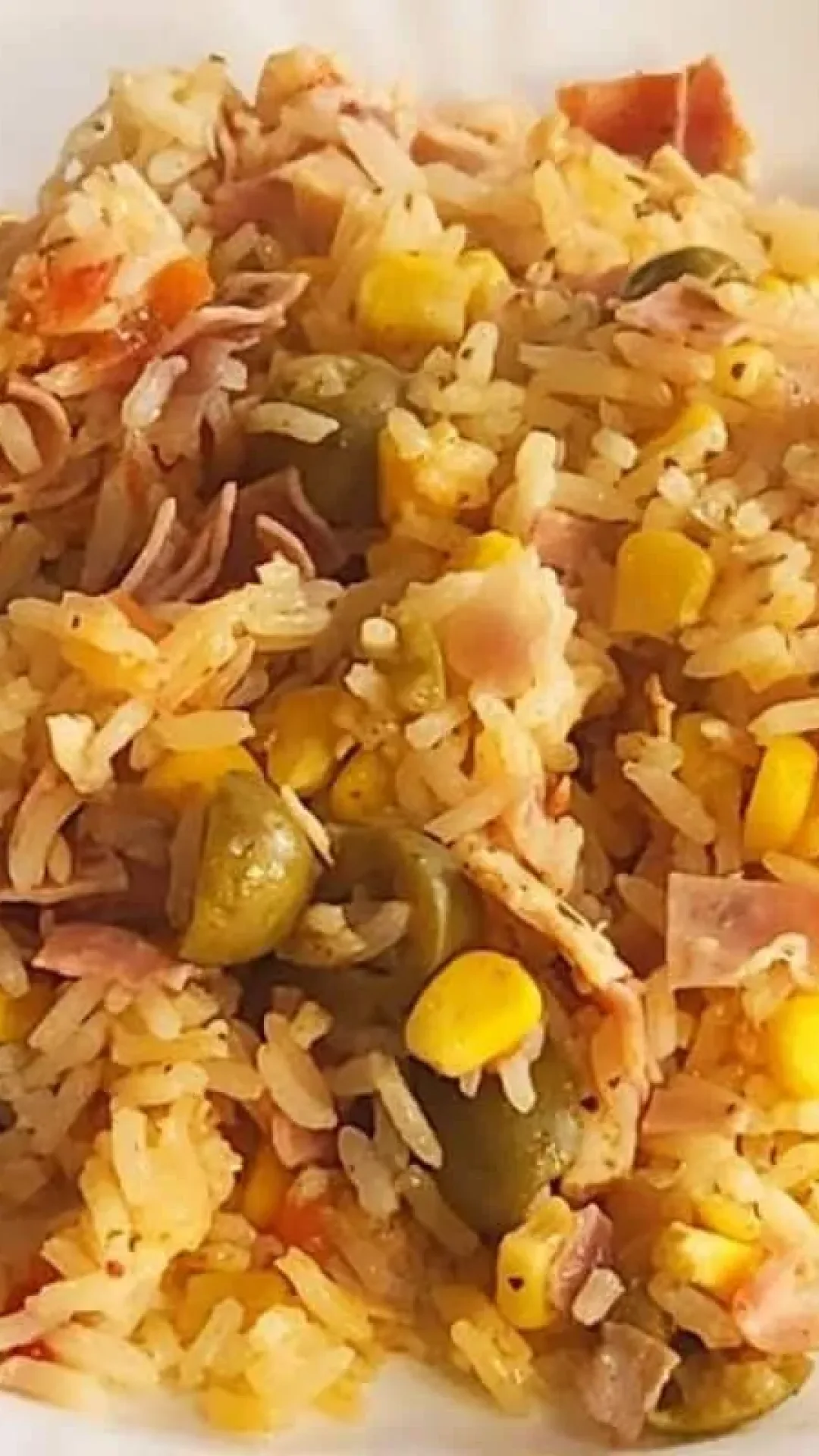Arroz recheado: aprenda a fazer a receita mais fácil e rápida do mundo em uma panela só
