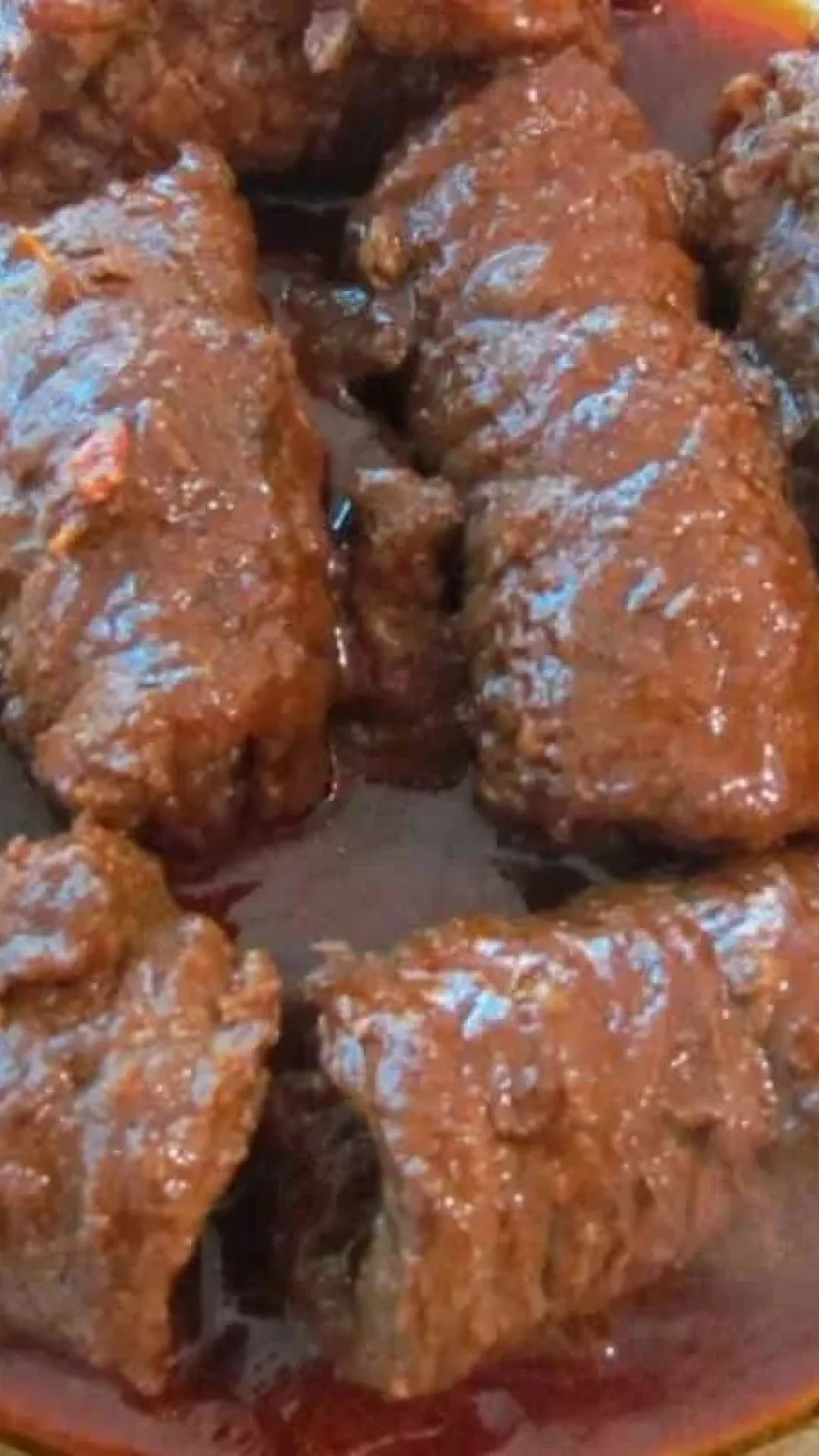 Bife a rolê igualzinho de restaurante molhadinho e suculento para seu jantar de reveillon