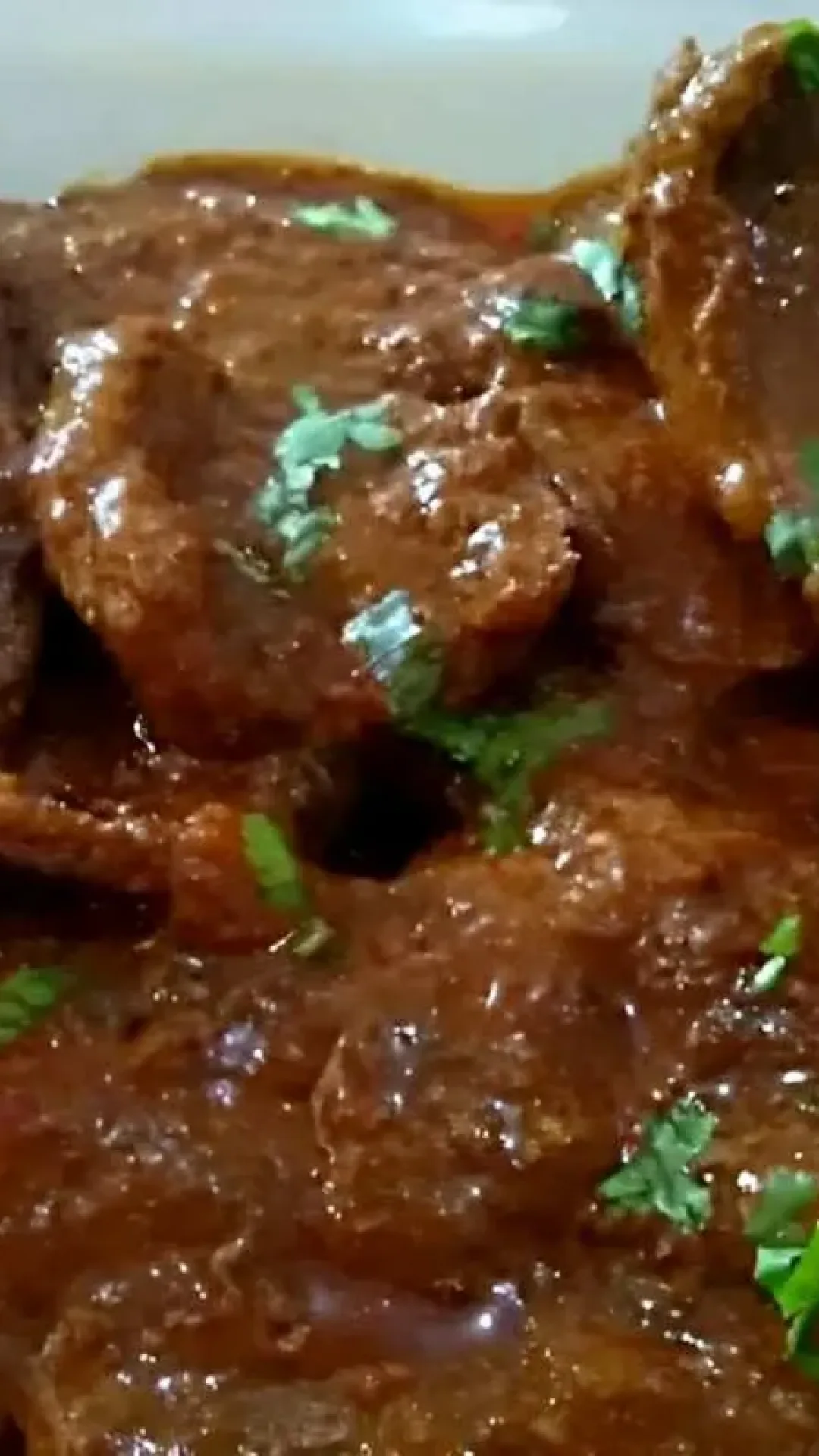 Bife ao molho de panela de pressão super suculento e saboroso para a sua refeição