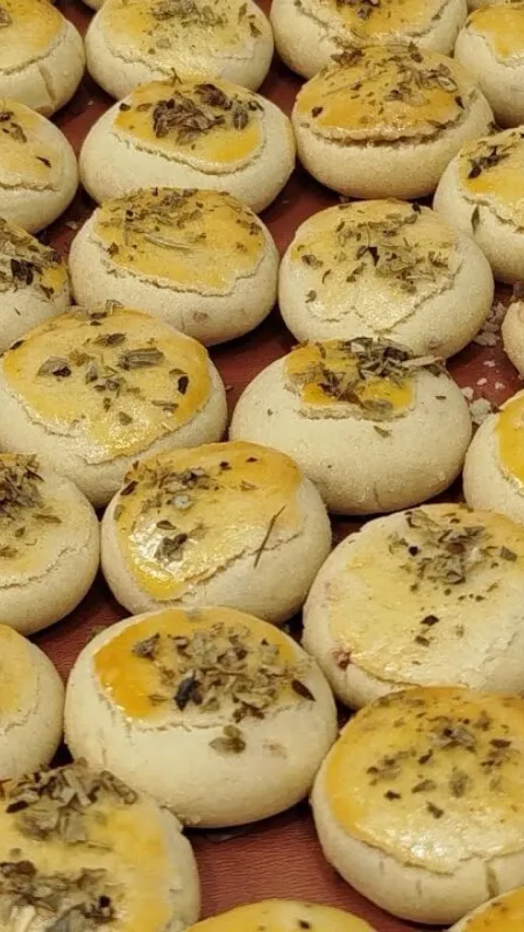 Biscoitinho de cebola, que é amanteigado e desmancha na boca, para fazer no Dia das Mães