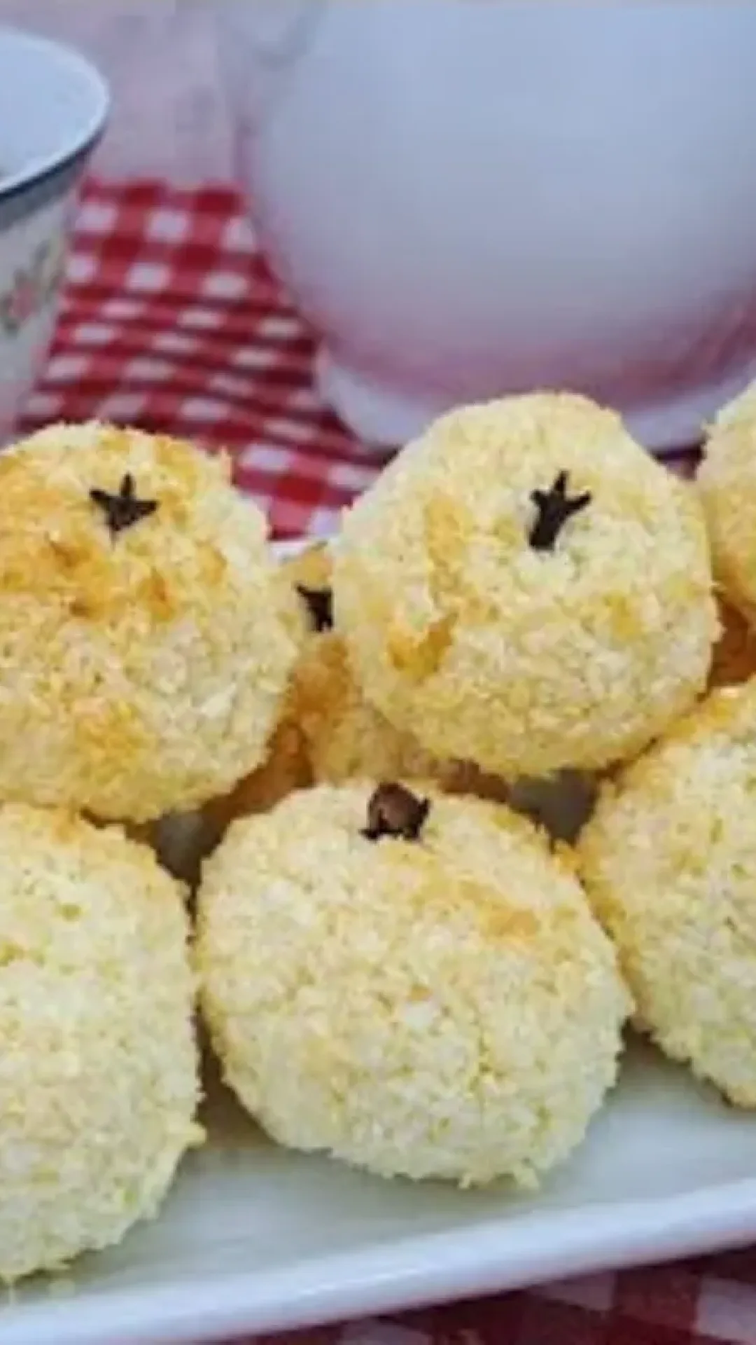 Biscoitinho de coco: parece um beijinho e é muito simples de fazer