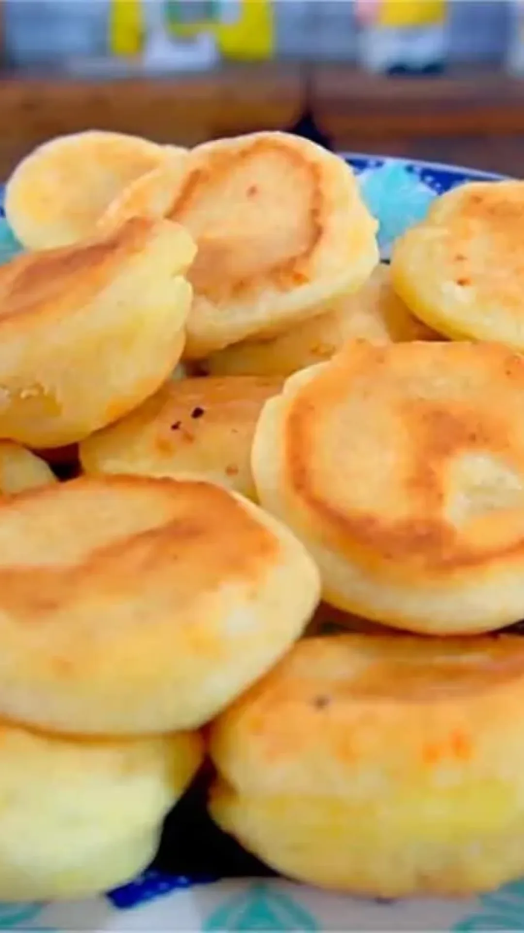 Biscoitinho de polvilho com queijo perfeito para a hora do café