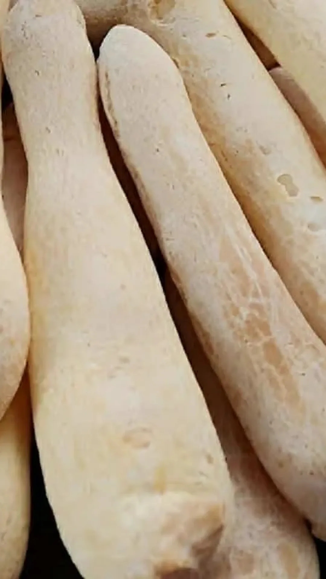 Biscoito de polvilho caseiro mineiro delicioso e perfeito para servir com um café quentinho