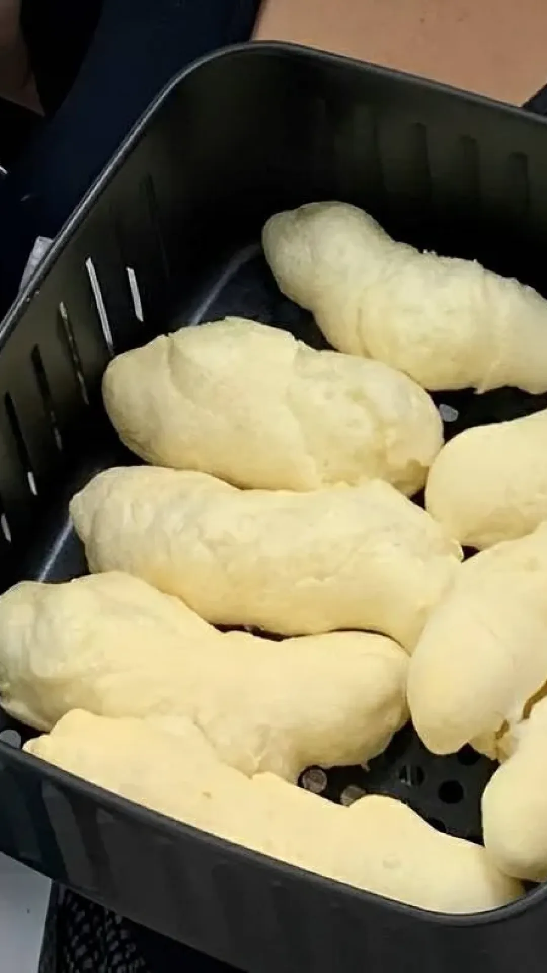 Biscoito de polvilho na AirFryer muito fácil e delicioso perfeito para servir com chá ou café