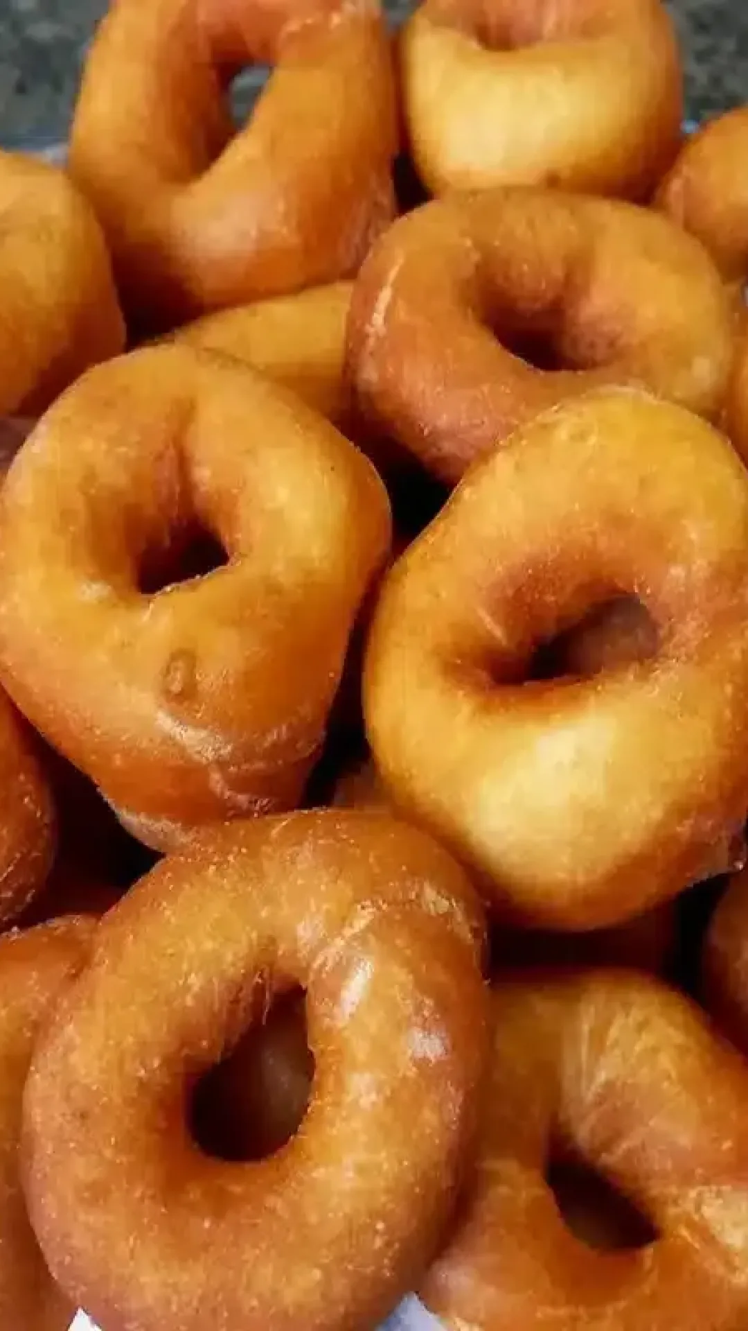 Biscoito frito de farinha de trigo da vovó: ótimo para servir amanhã no seu café matinal