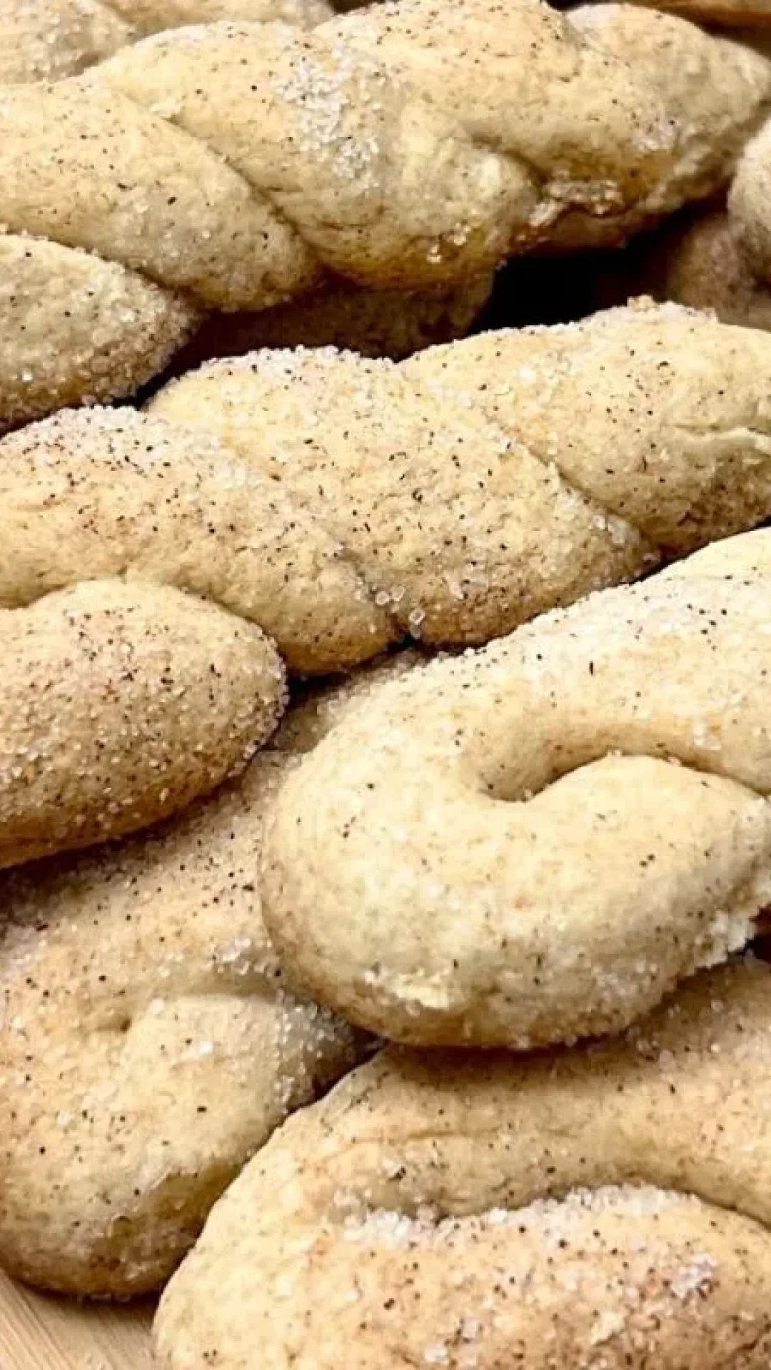 Bolacha de banana com canela fácil de fazer, perfuma a casa toda e é ótima para o café