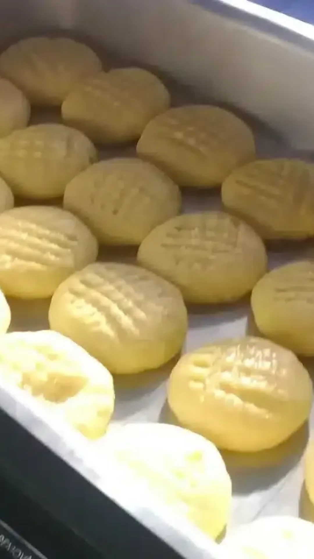 Bolacha de Maizena caseira, que fica tão macia que derrete na boca para servir com um café quentinho