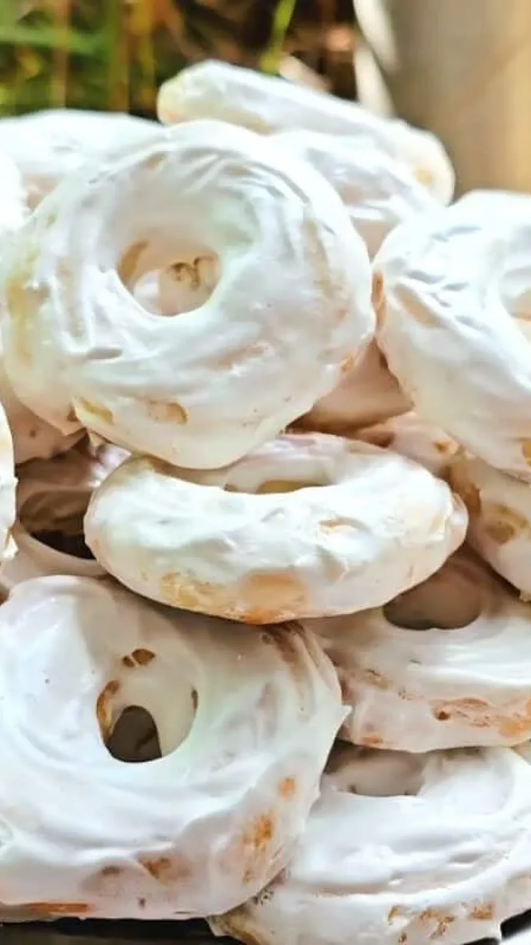 Bolachinha com glacê com aquele gostinho maravilhoso da infância, para você fazer em casa
