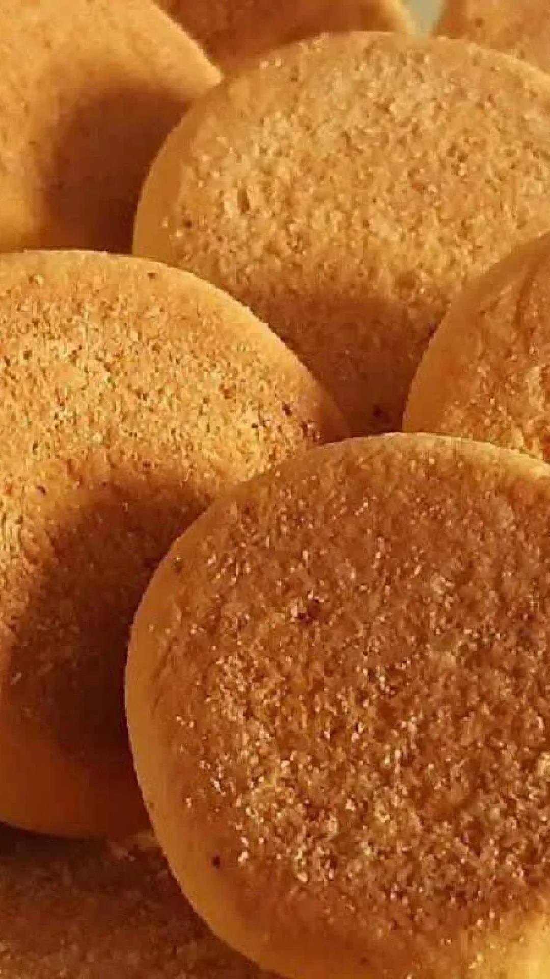 Bolachinha de fubá bem crocante que rende bastante e dá para guardar a semana toda