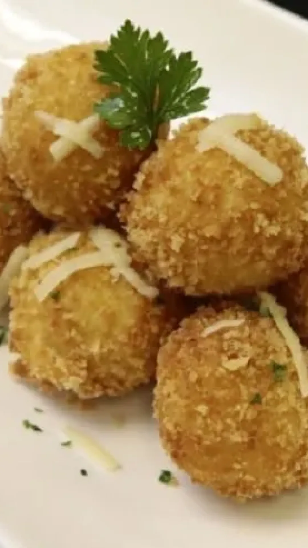 Bolinho de Arroz com Queijo