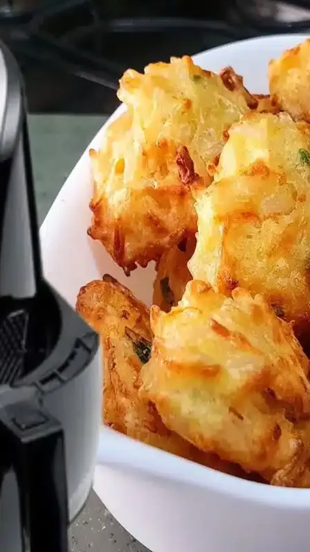 Bolinho de arroz na air fryer: fica sequinho e saboroso e não faz sujeira de gordura no fogão