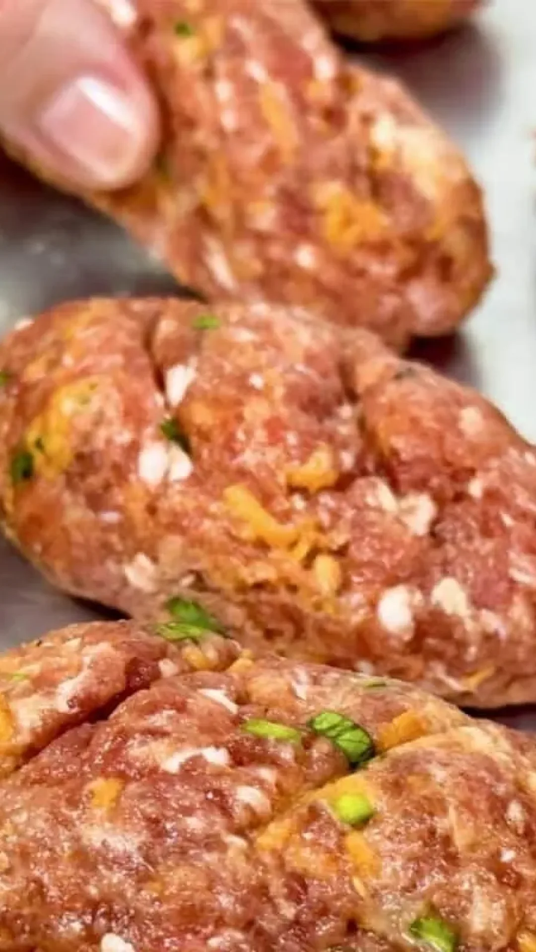 Bolinho de carne gostoso e fácil que nem esse fica ótimo no seu lanche ou até mesmo no jantar