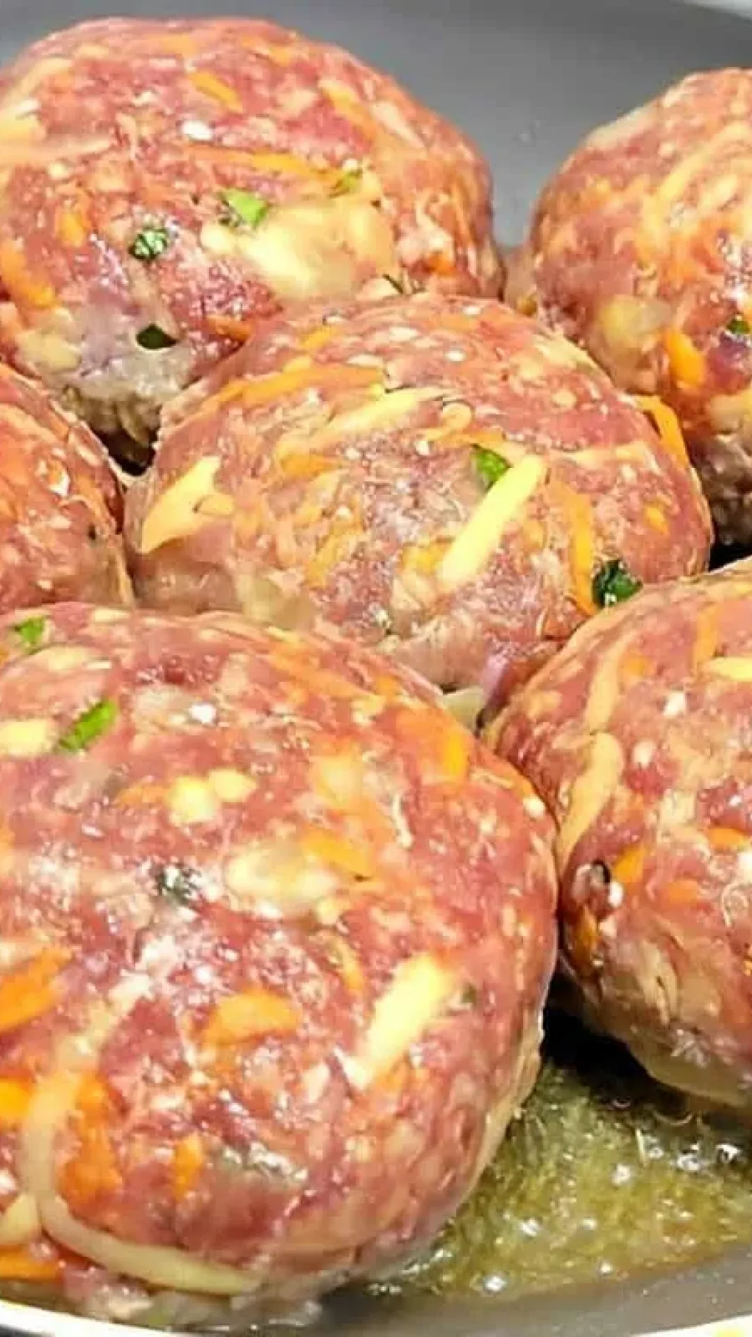 Bolinho de carne moída com cenoura e batata delicioso nutritivo e toda a família vai adorar