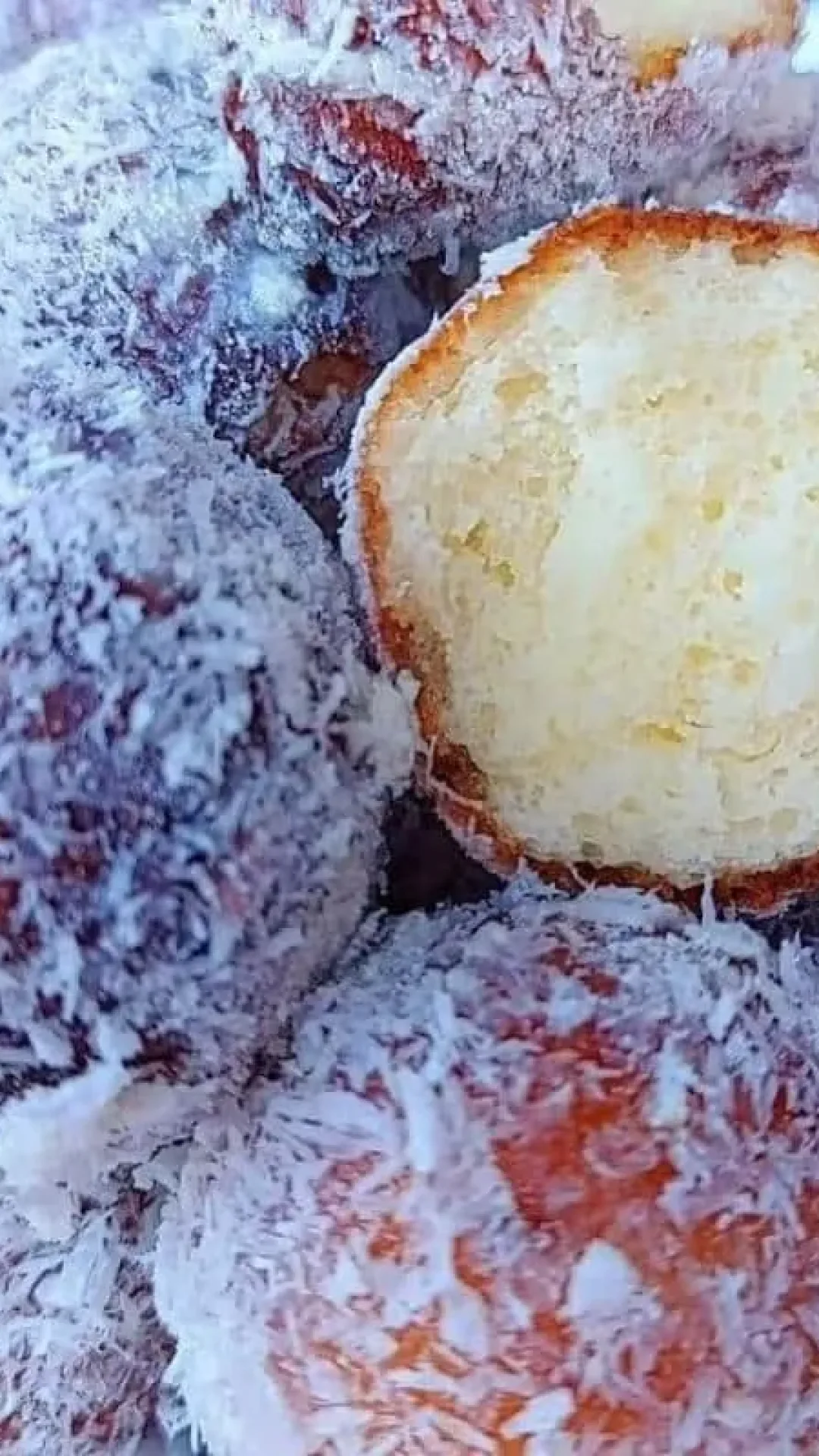 Bolinho de chuva nevado da vovó muito fofinho e macio para o lanche da tarde