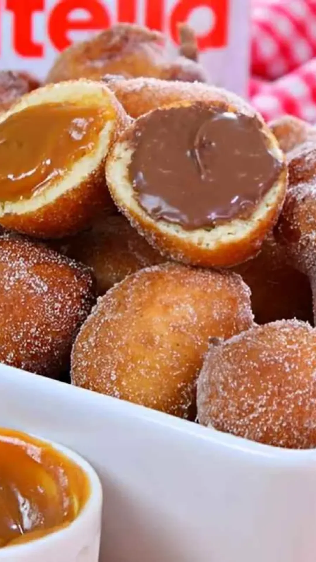 Bolinho de chuva recheado fofinho e fácil de fazer para o seu lanche da tarde