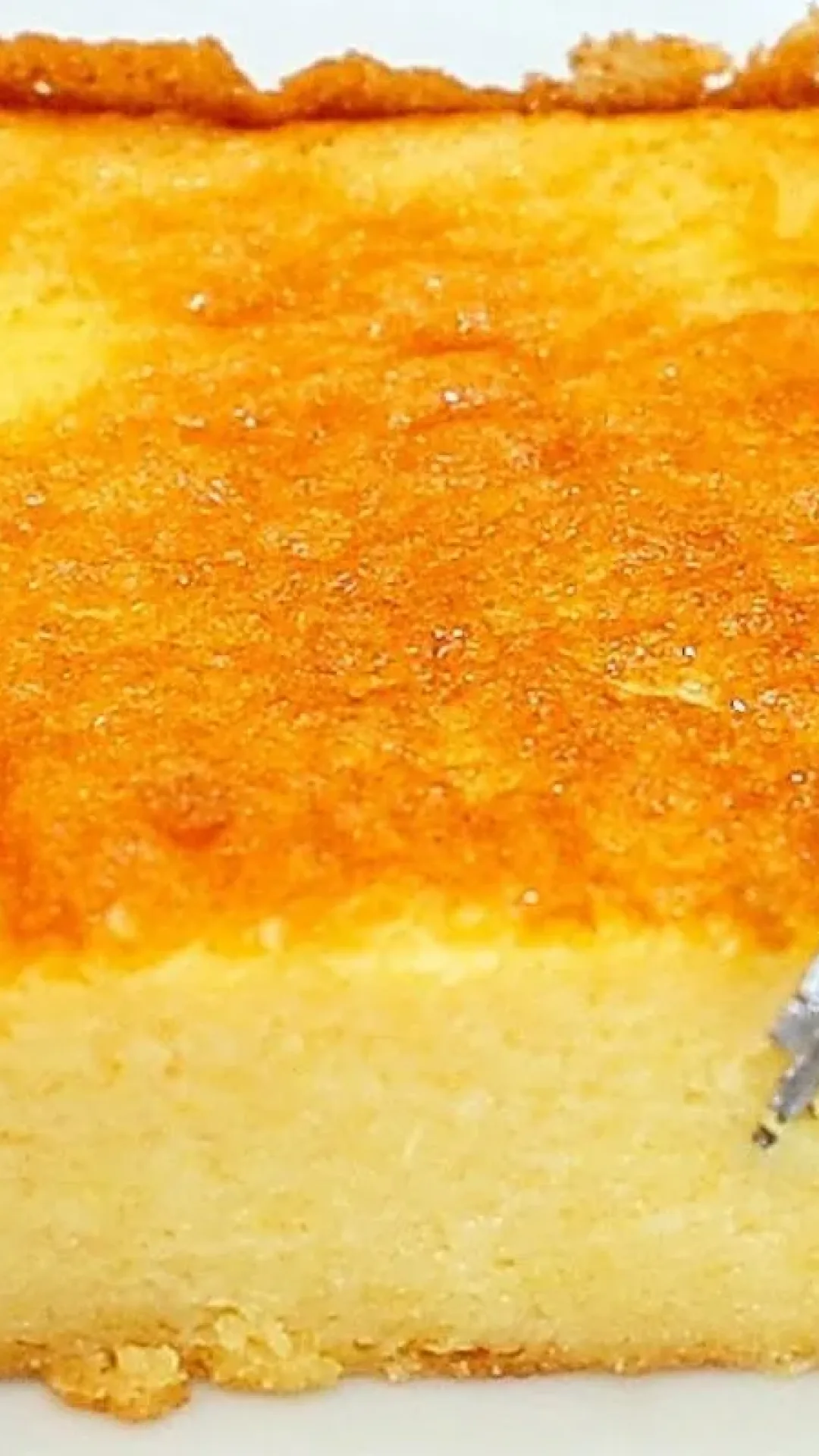 Bolo caçarola de milho muito cremoso e molhadinho para o café da tarde
