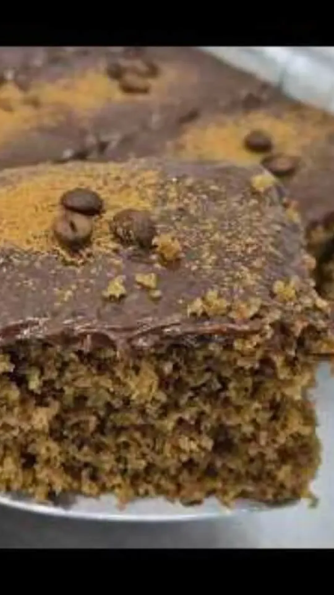 Bolo cappuccino, que combina café com chocolate em uma massa muito fofinha