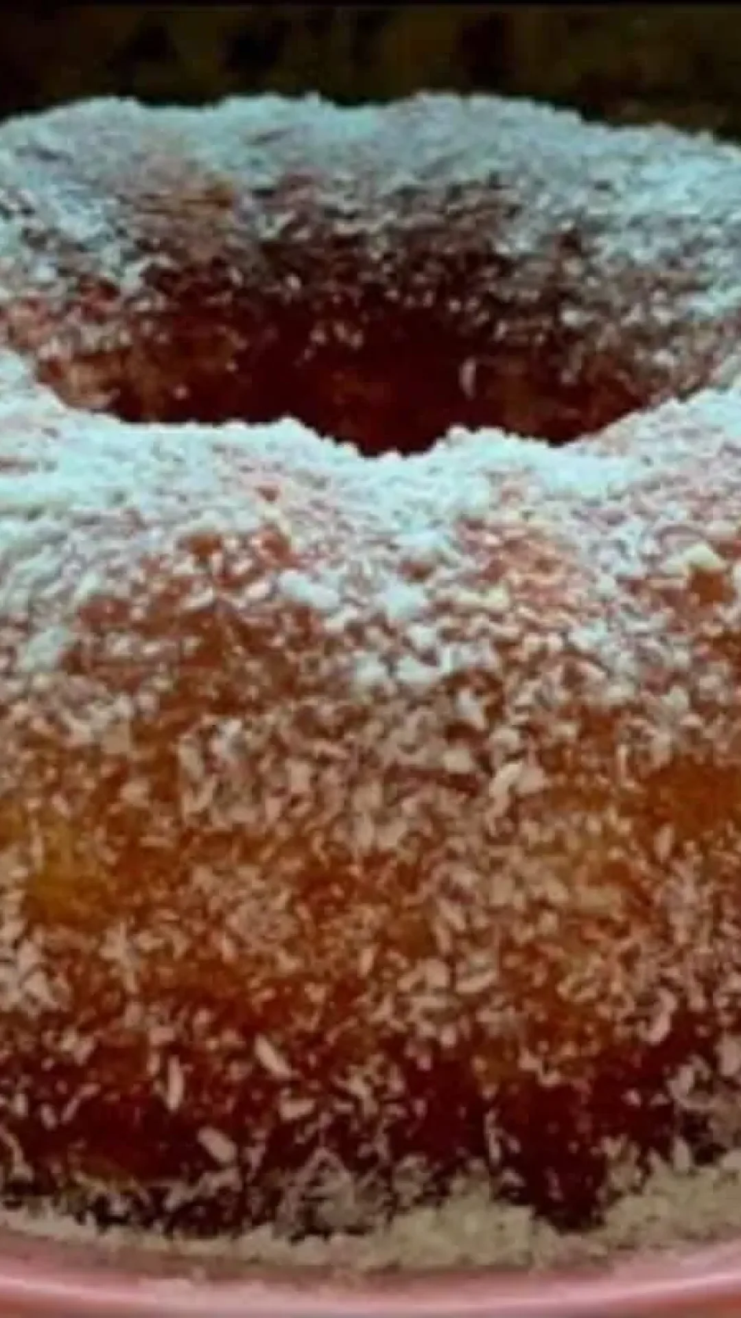 Bolo chama visita tão gostoso que até os vizinhos sentem o cheiro dele assando