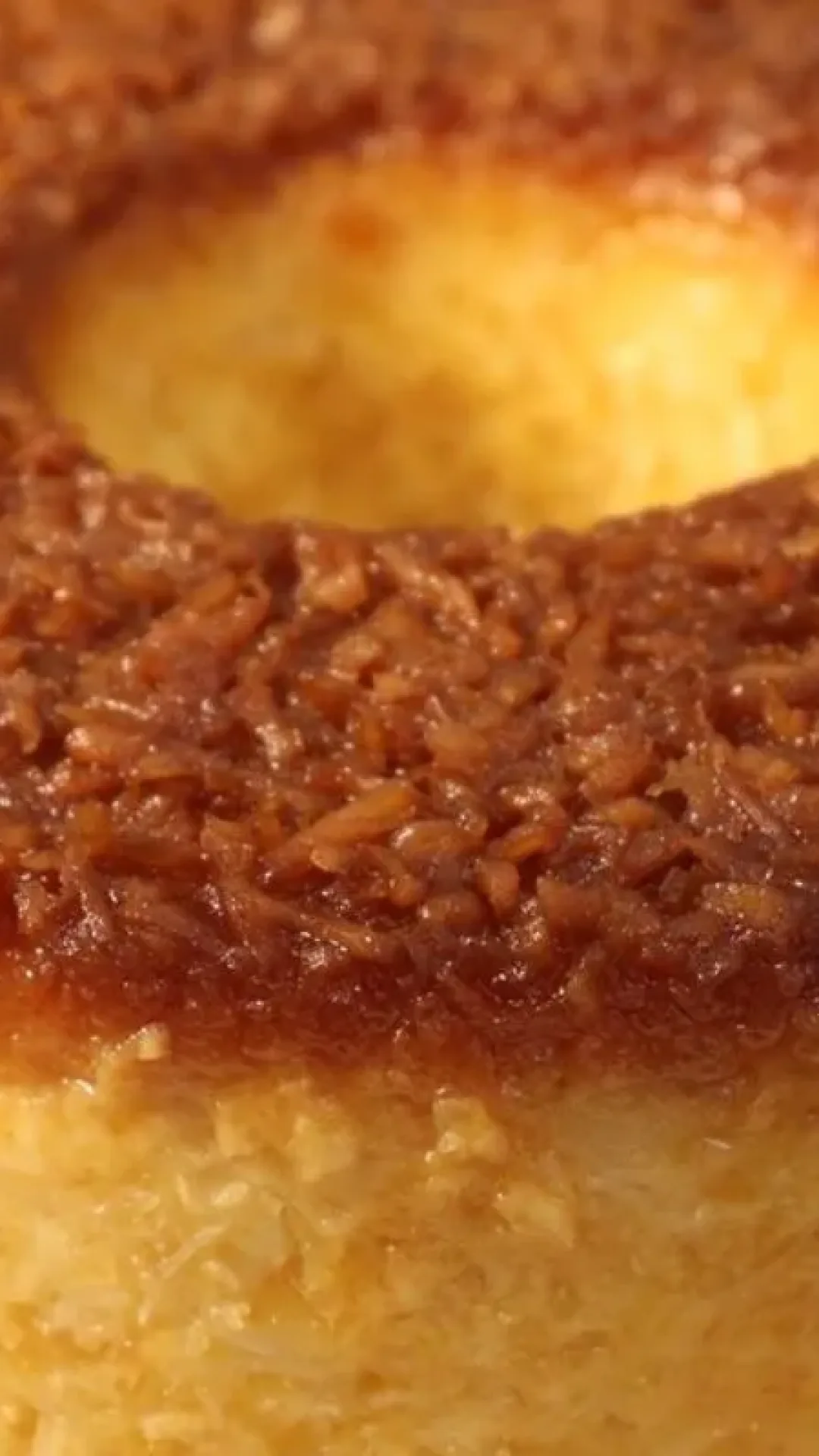 Bolo de aipim com coco de encher os olhos e ficar com água na boca só de olhar