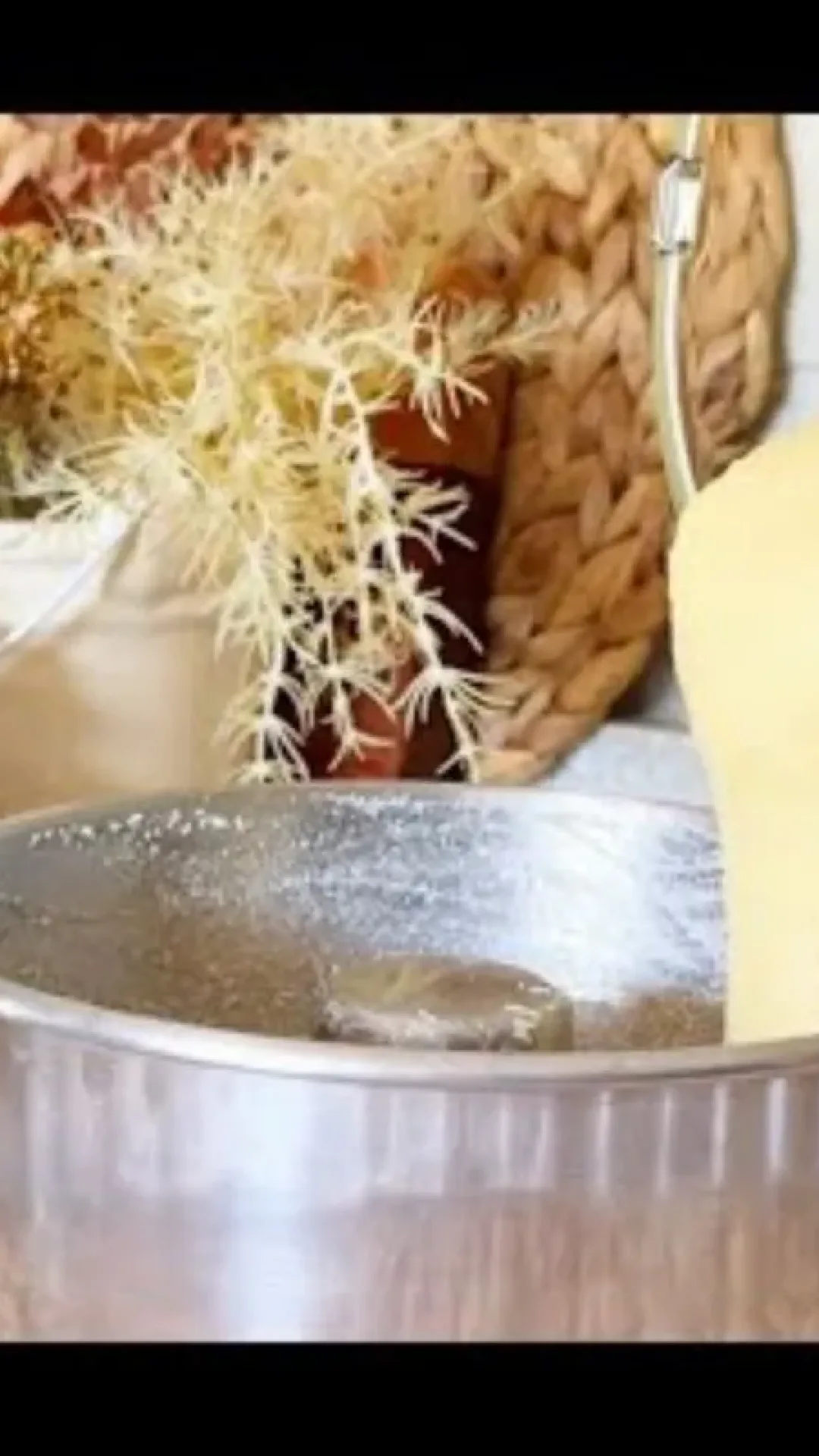 Bolo de aipim cremoso e delicioso que derrete na boca e é perfeito pra acompanhar um café