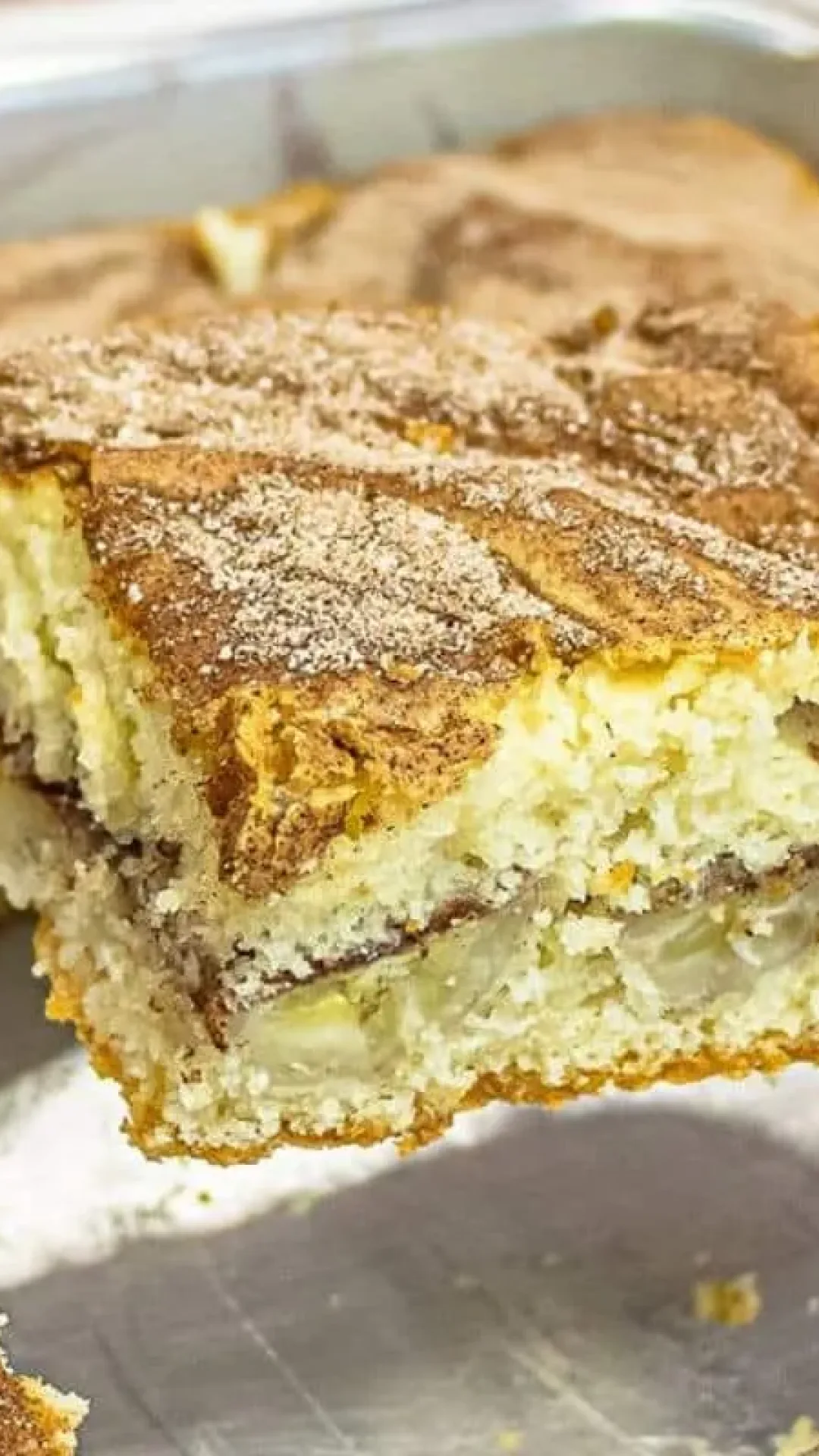 Bolo de banana com canela: super cheiroso e já sai do forno recheado